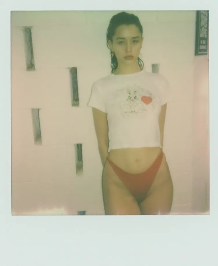 Women Réalisation Par Bunny Tee - Red Heart