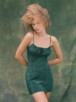 Women Réalisation Par The Inez - Dazed Noir