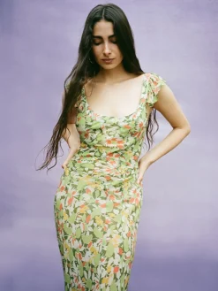 Women Réalisation Par The Lila - Meadow