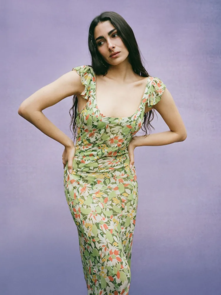 Women Réalisation Par The Lila - Meadow