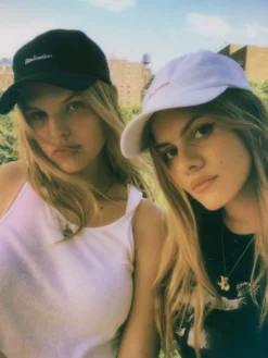 Women Réalisation Par The Real Cap - White