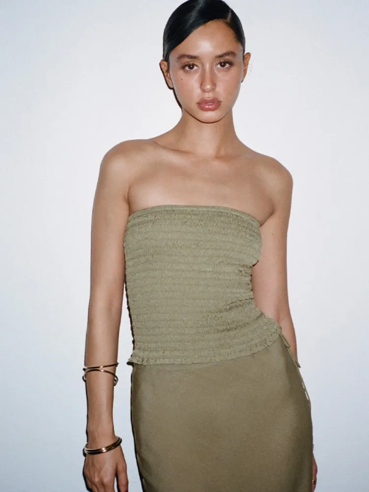 Women Réalisation Par The Tara - Envy